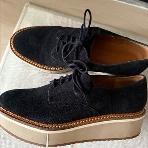 Brand new Robert Clergerie Women’s Tie Suede Platform shoe